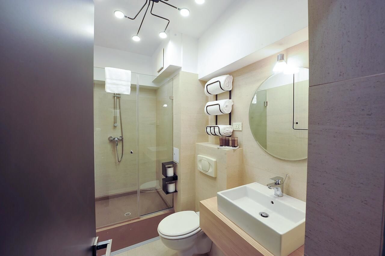 Отель Crystal Palace Hotel Бухарест-29