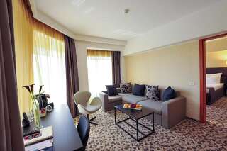 Отель Crystal Palace Hotel Бухарест Полулюкс-2
