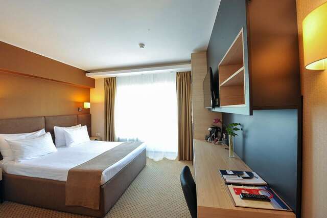 Отель Crystal Palace Hotel Бухарест-15