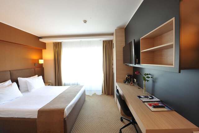 Отель Crystal Palace Hotel Бухарест-5