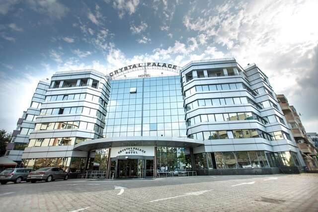 Отель Crystal Palace Hotel Бухарест-41