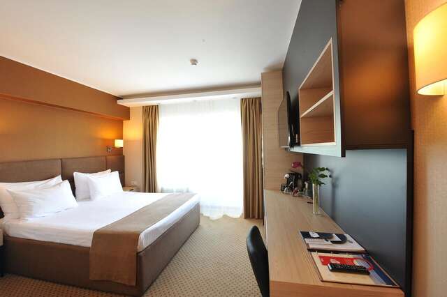 Отель Crystal Palace Hotel Бухарест-6