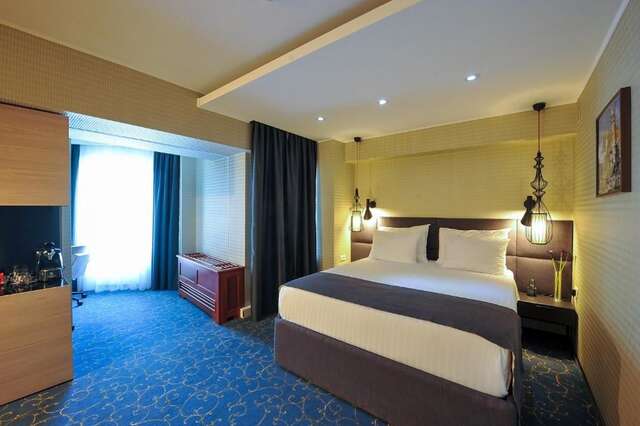 Отель Crystal Palace Hotel Бухарест-49